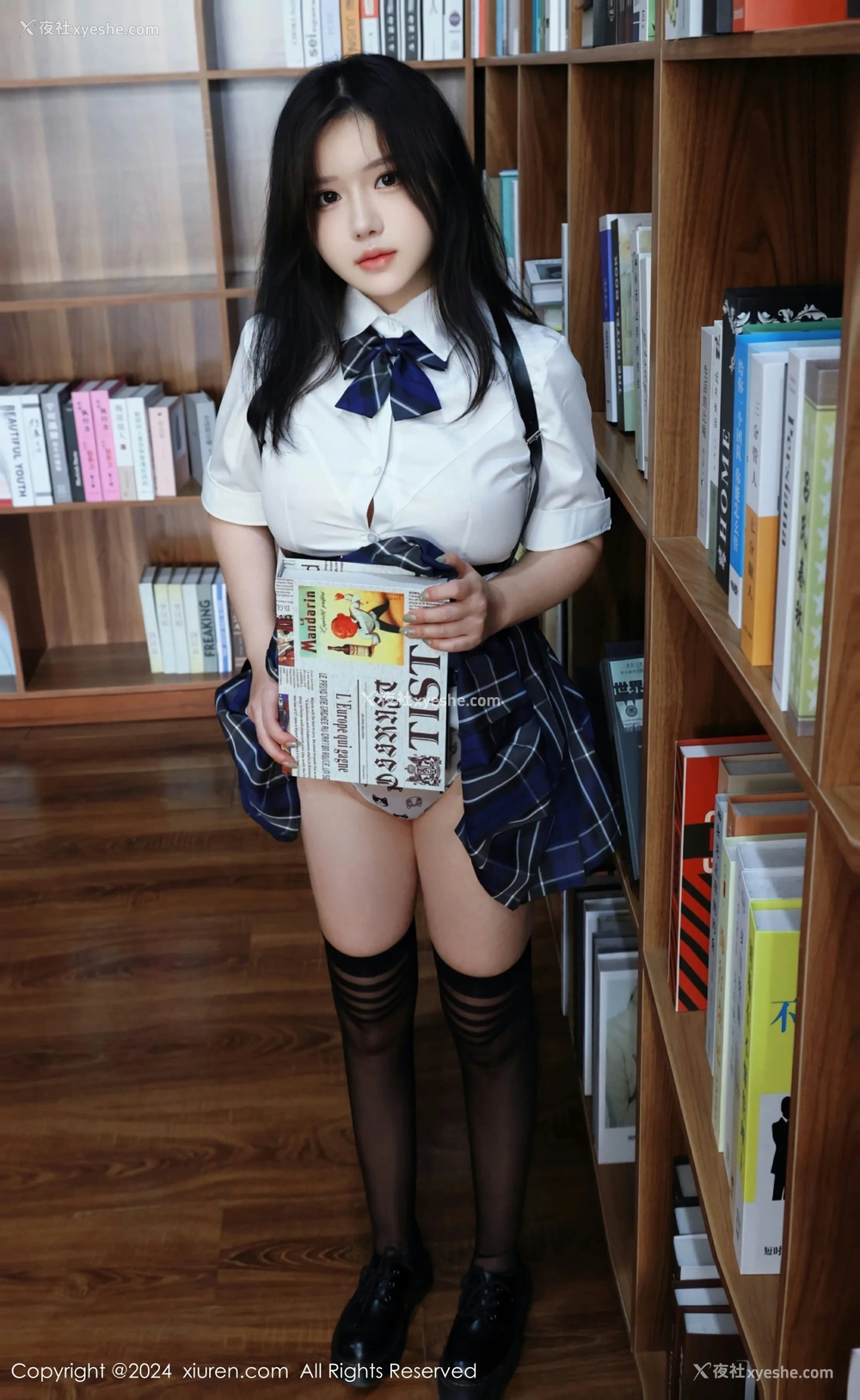 1P - [XiuRen秀人网] No.8637 小薯条nienie