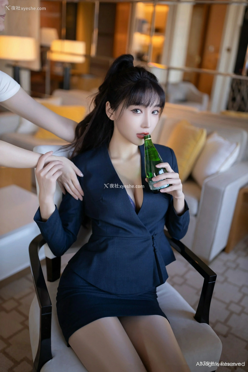 1P - [XiuRen秀人网] No.9263 陆萱萱