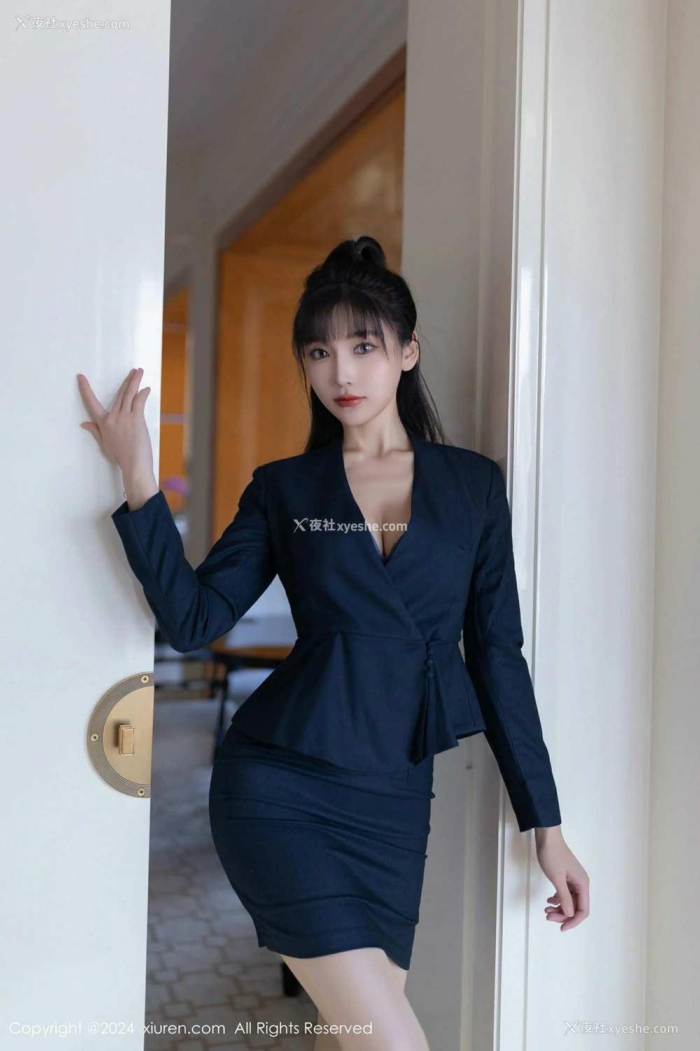 1P - [XiuRen秀人网] No.9263 陆萱萱