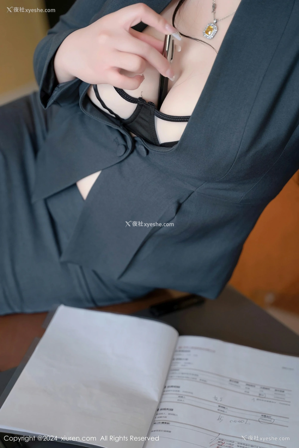 1P - [XiuRen秀人网] No.8541 王婉悠Queen