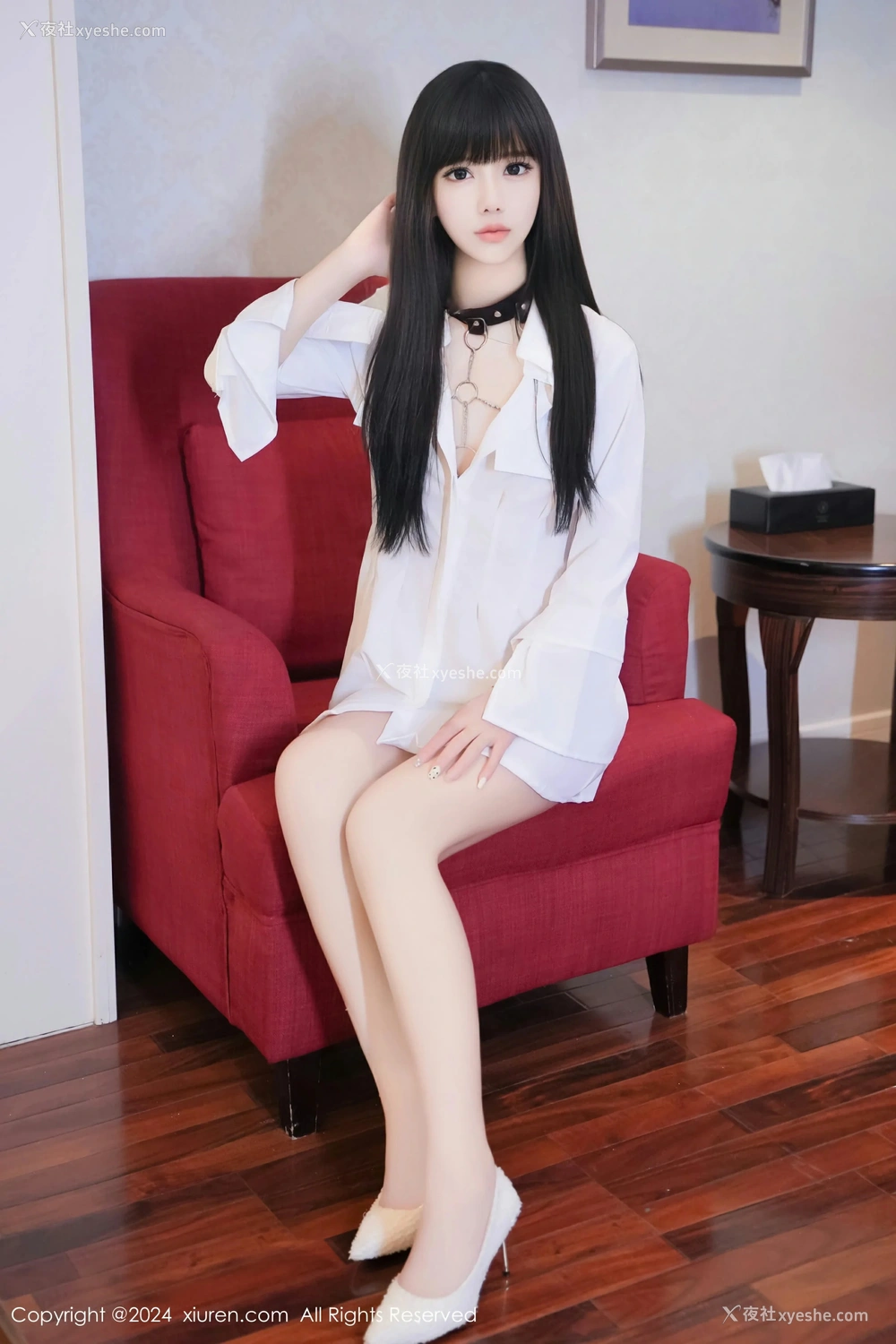1P - [XiuRen秀人网] No.8573 沐言yanyan