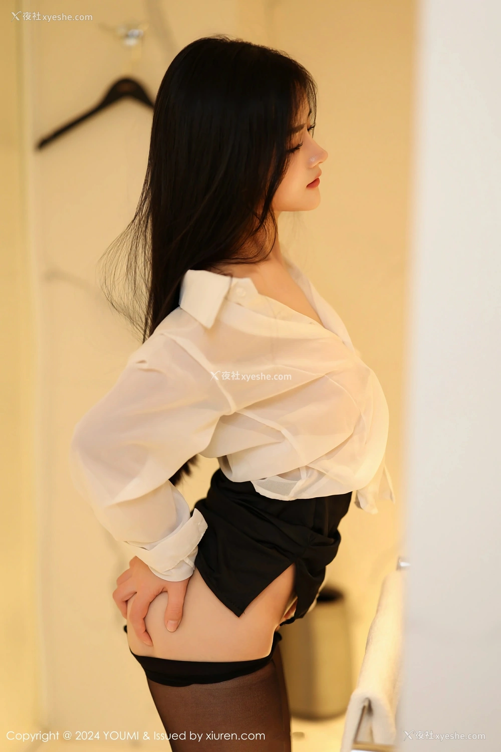 1P - [YOUMI尤蜜荟] VOL.1050 谭小灵