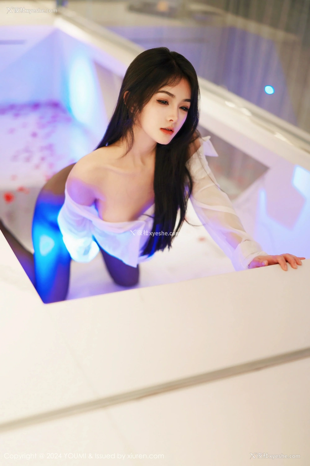1P - [YOUMI尤蜜荟] VOL.1050 谭小灵