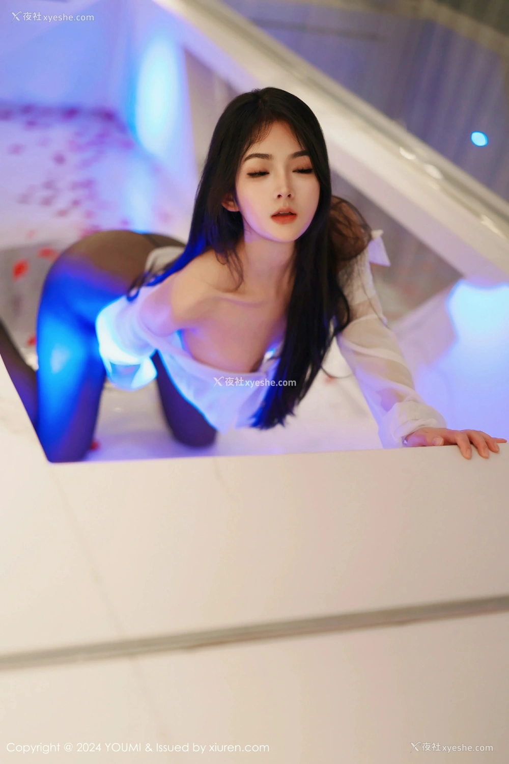 1P - [YOUMI尤蜜荟] VOL.1050 谭小灵