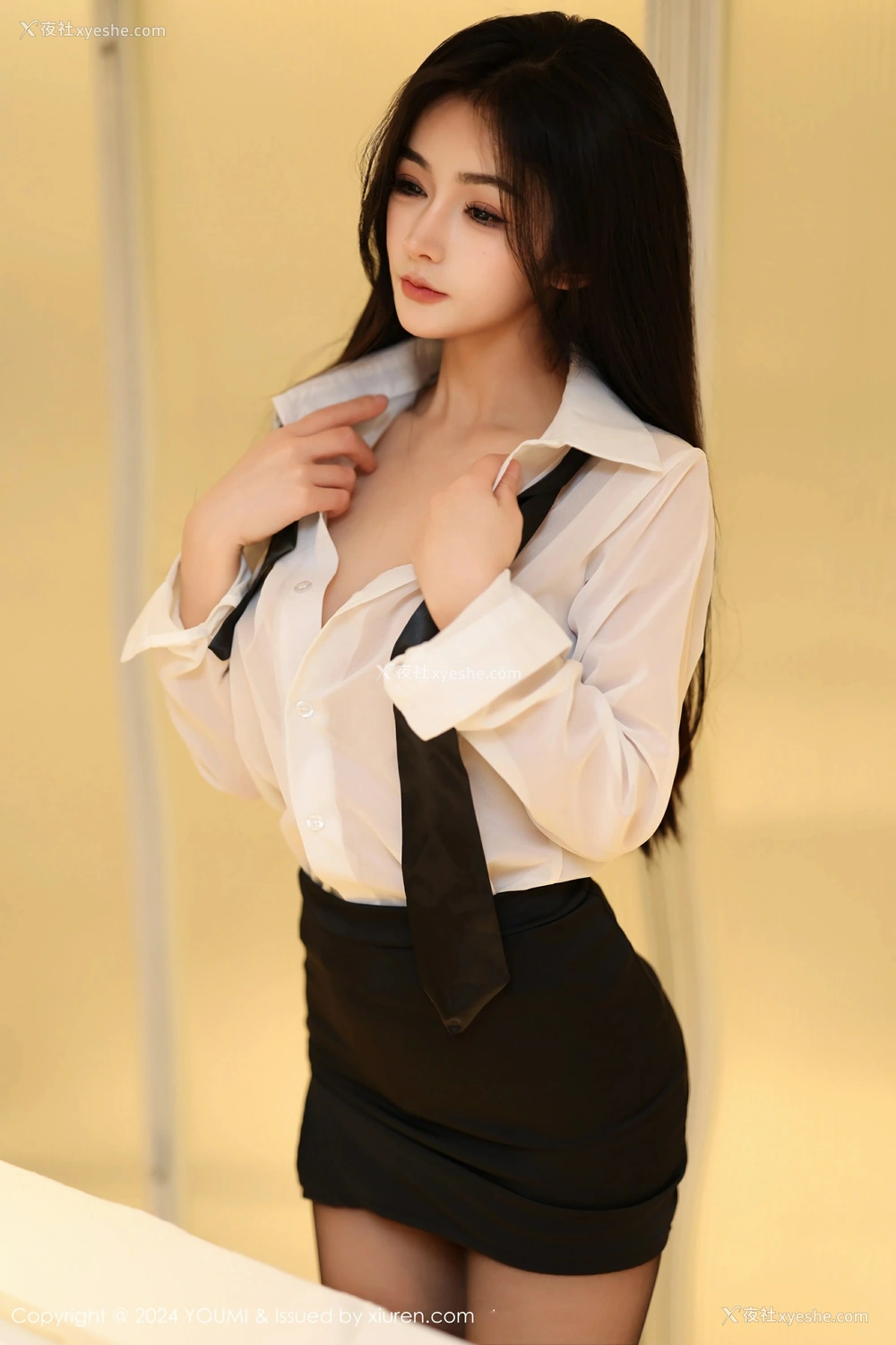1P - [YOUMI尤蜜荟] VOL.1050 谭小灵