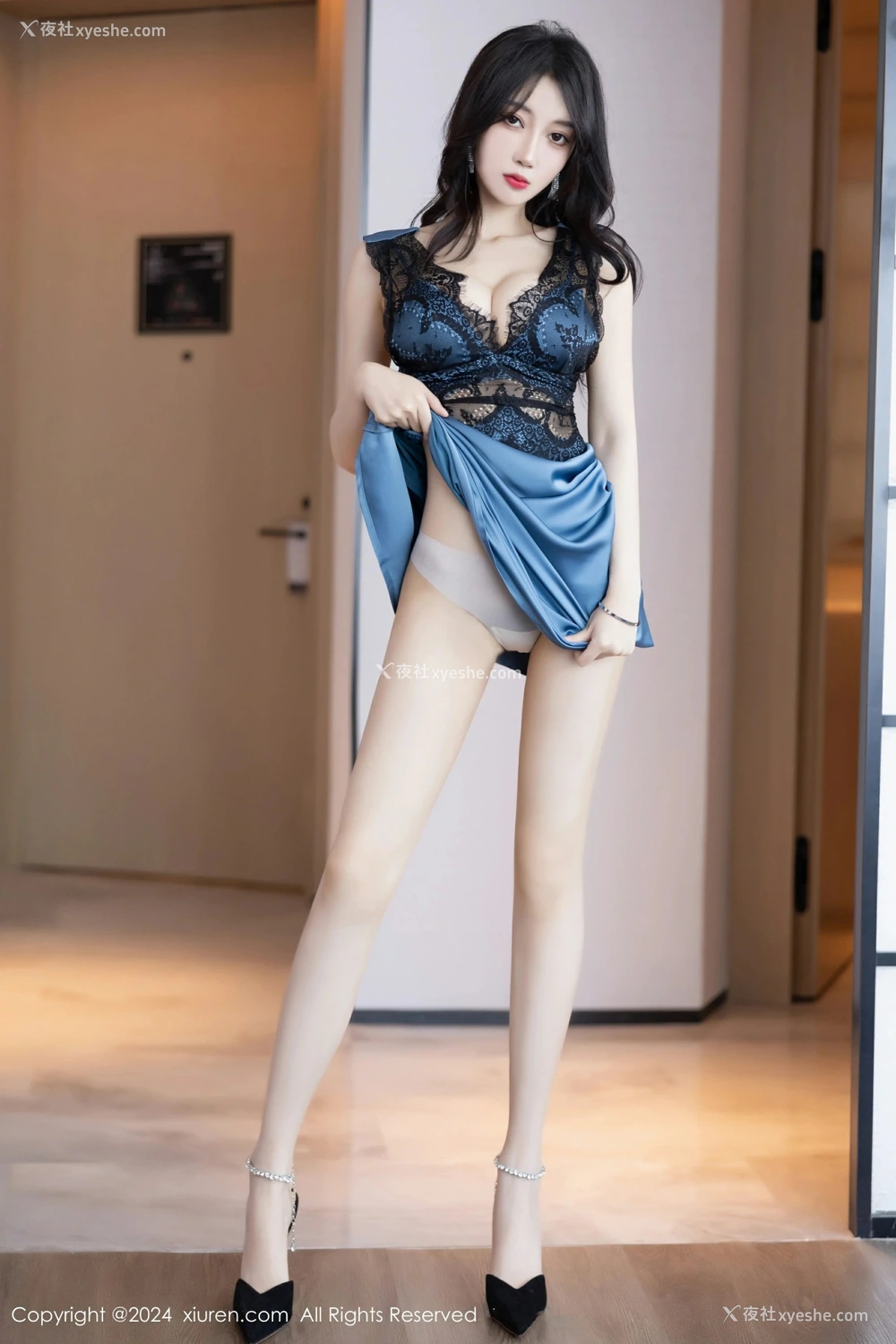 1P - [XiuRen秀人网] No.8520 玥儿玥