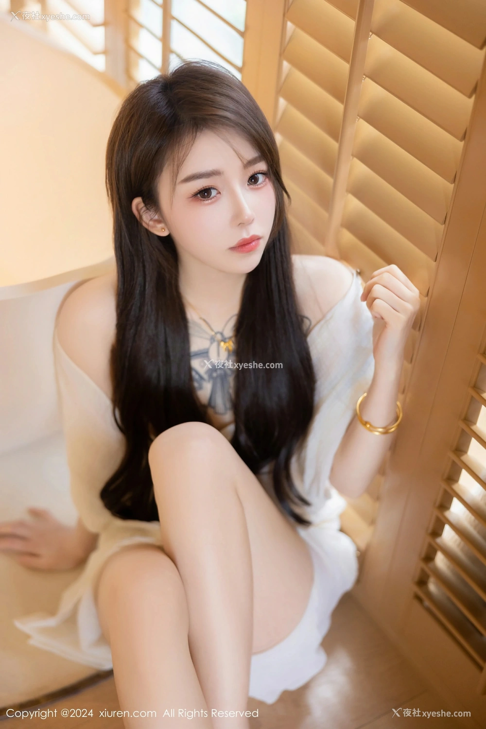1P - [XiuRen秀人网] No.8842 夏竹