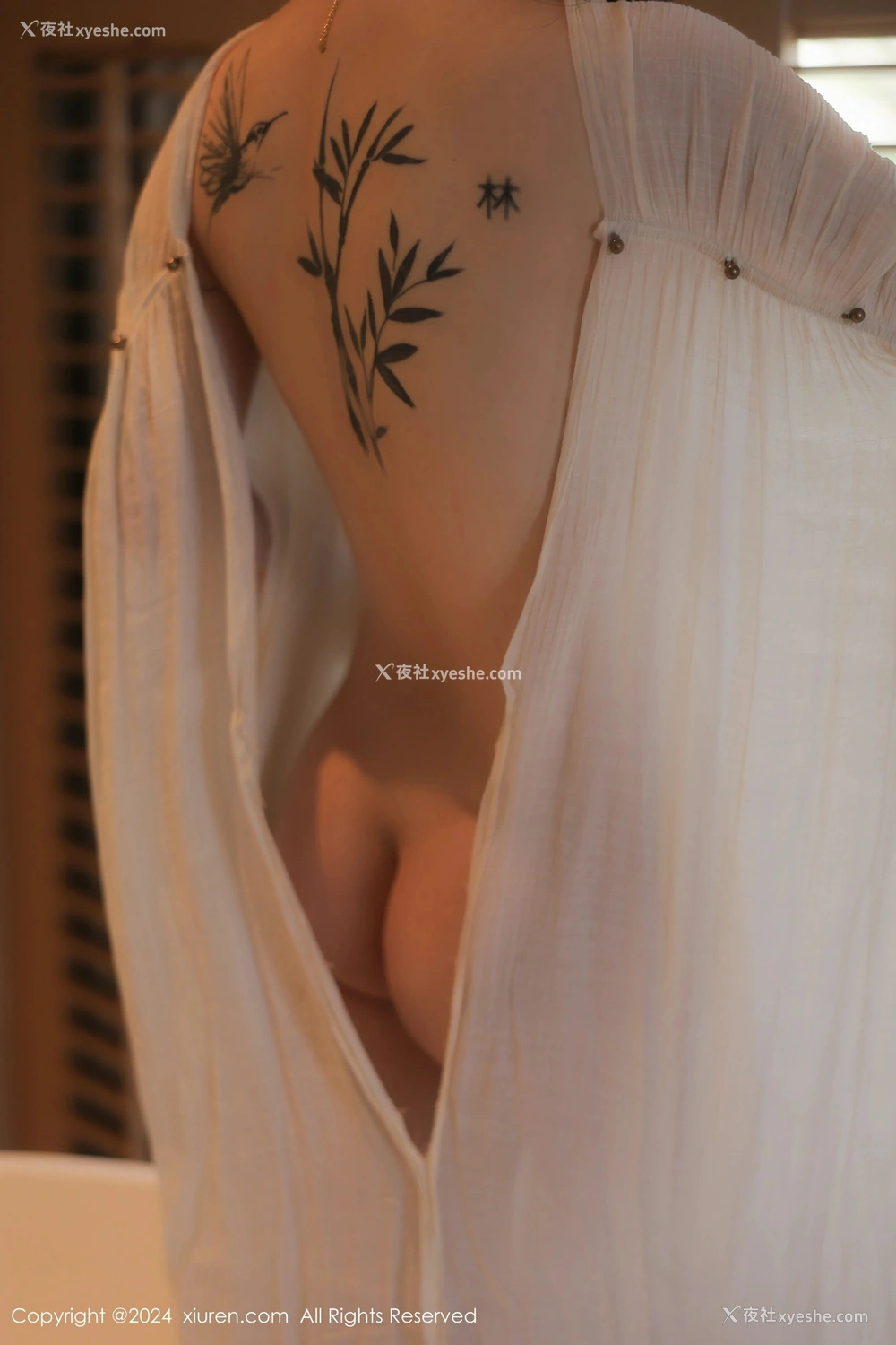 1P - [XiuRen秀人网] No.8842 夏竹