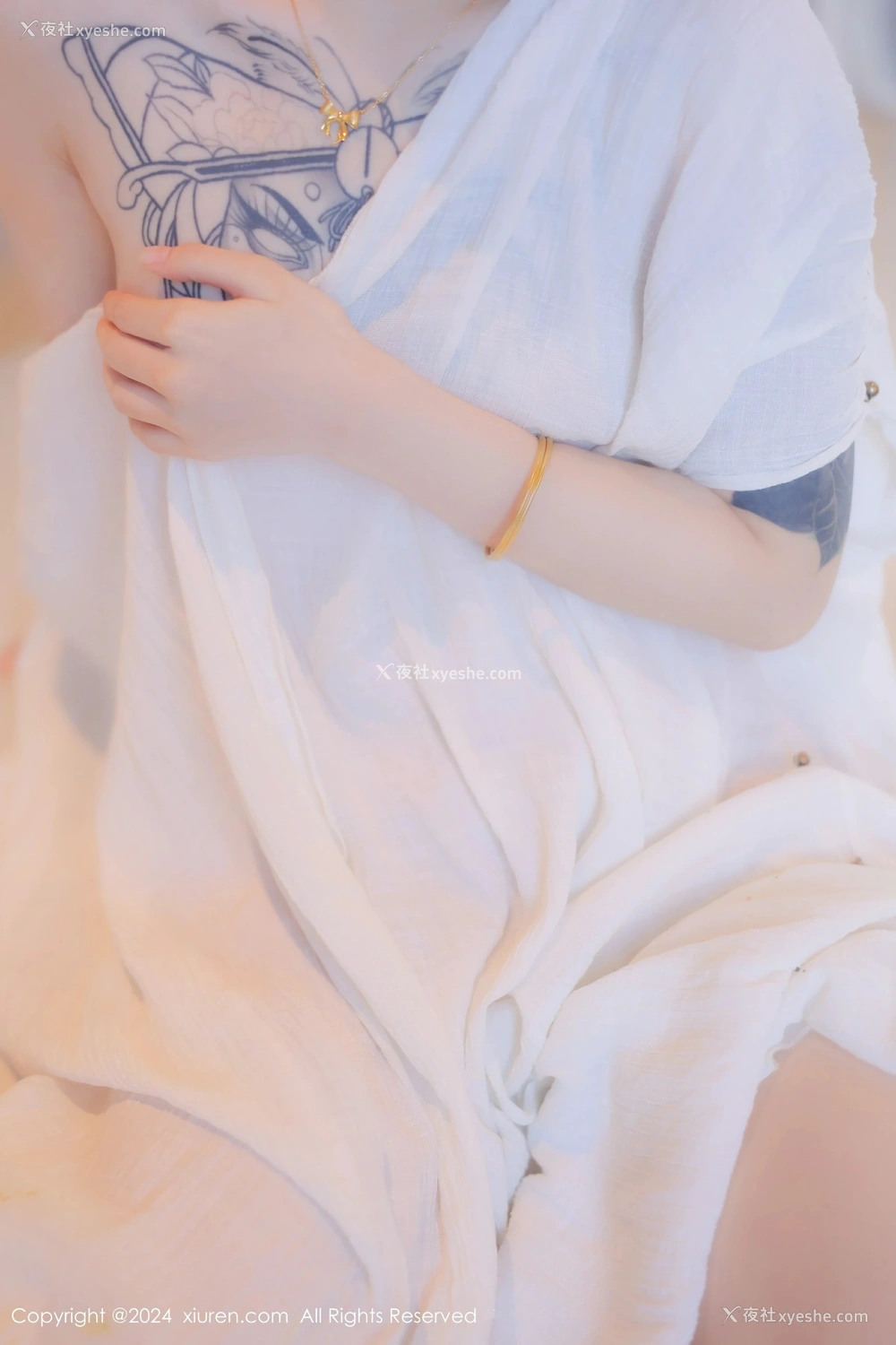 1P - [XiuRen秀人网] No.8842 夏竹