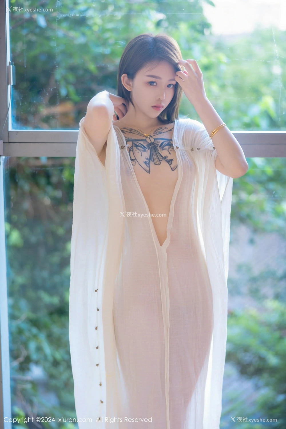 1P - [XiuRen秀人网] No.8842 夏竹