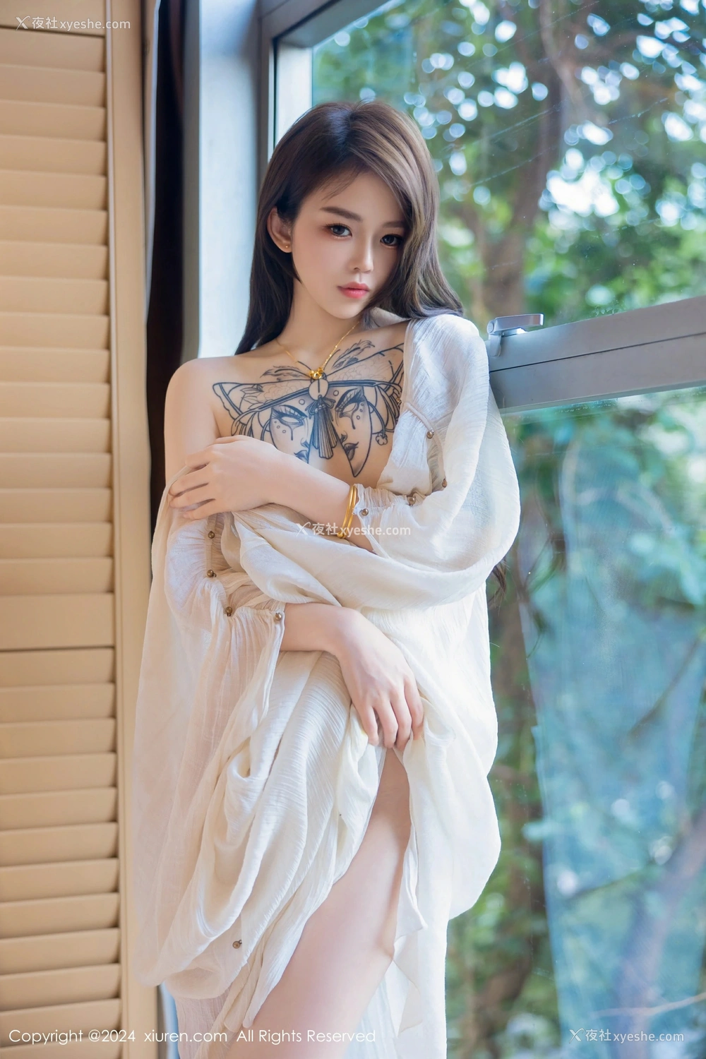 1P - [XiuRen秀人网] No.8842 夏竹