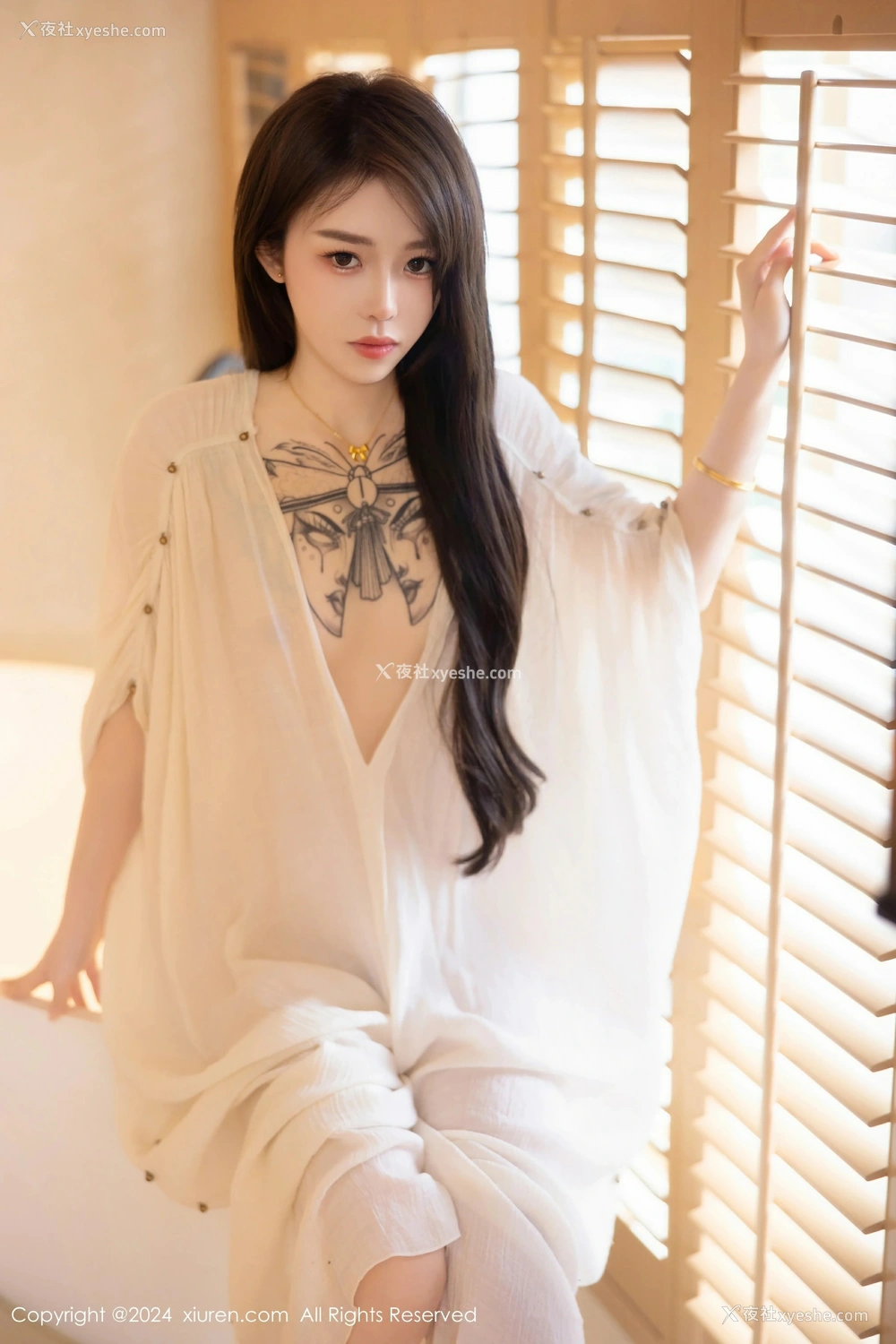 1P - [XiuRen秀人网] No.8842 夏竹