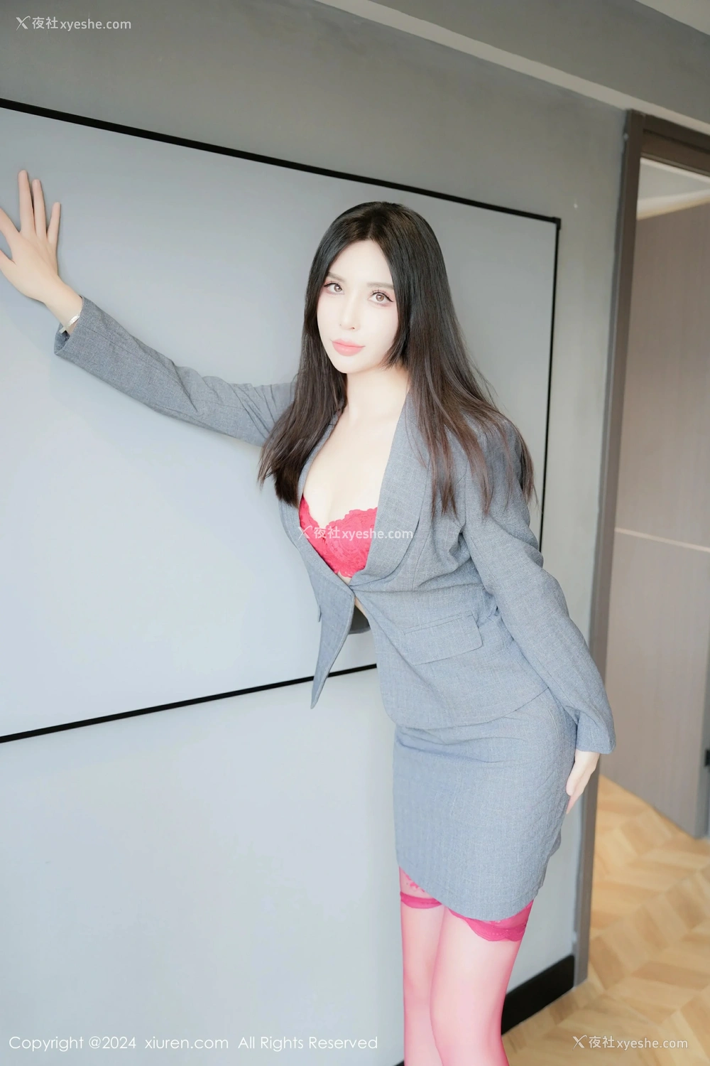 1P - [XiuRen秀人网] No.8967 曼柔