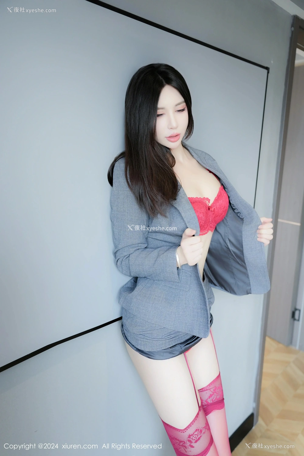 1P - [XiuRen秀人网] No.8967 曼柔