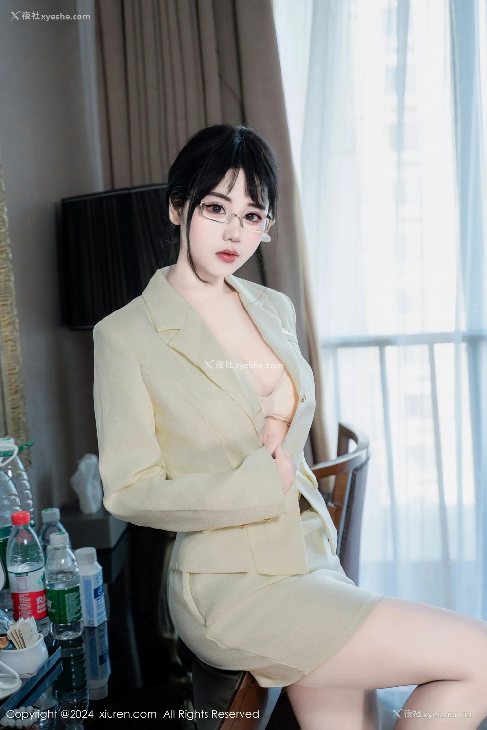 1P - [XiuRen秀人网] No.8717 汐汐爱吃草莓