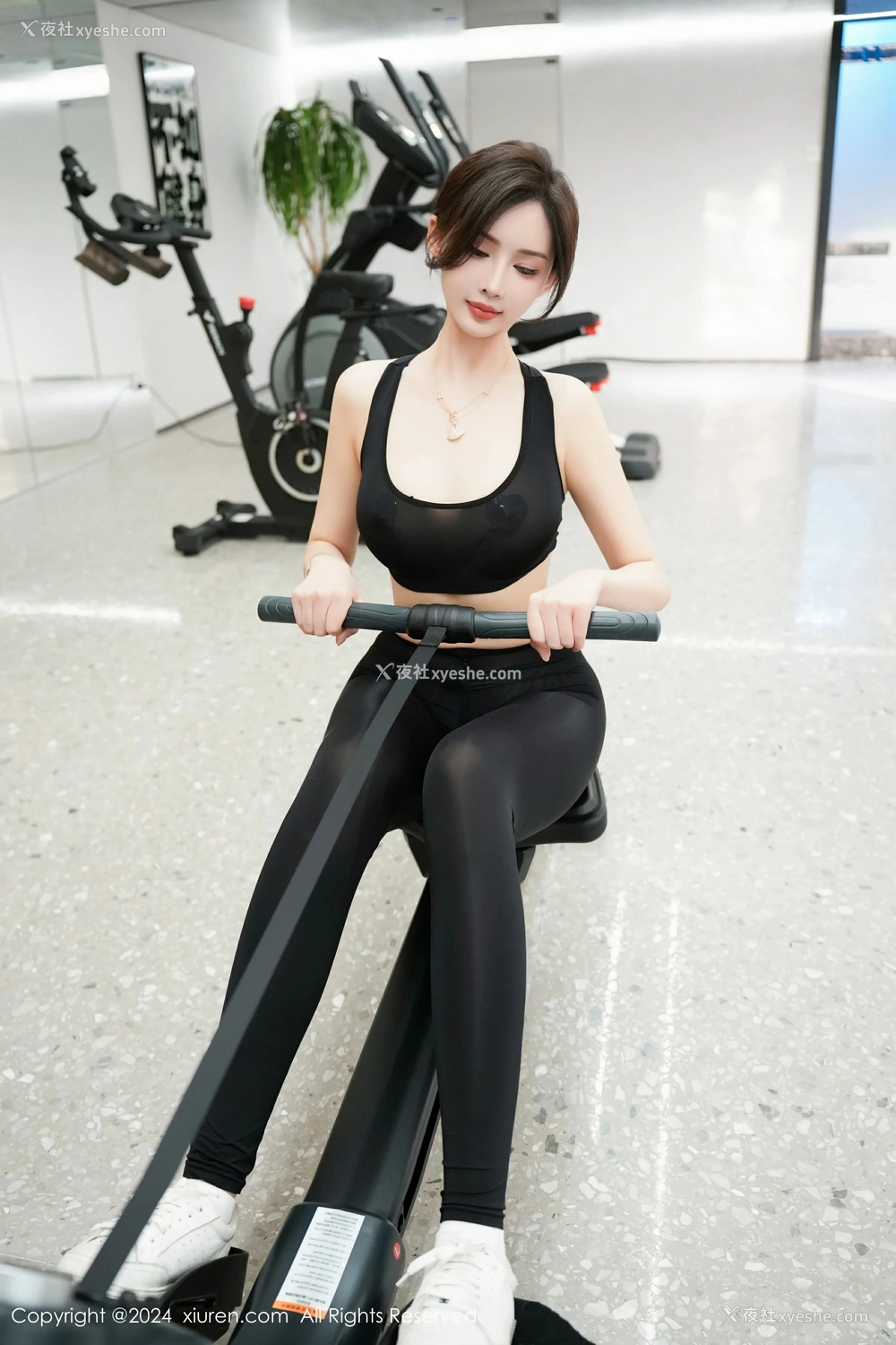 1P - [XiuRen秀人网] No.8810 Carol周妍希X
