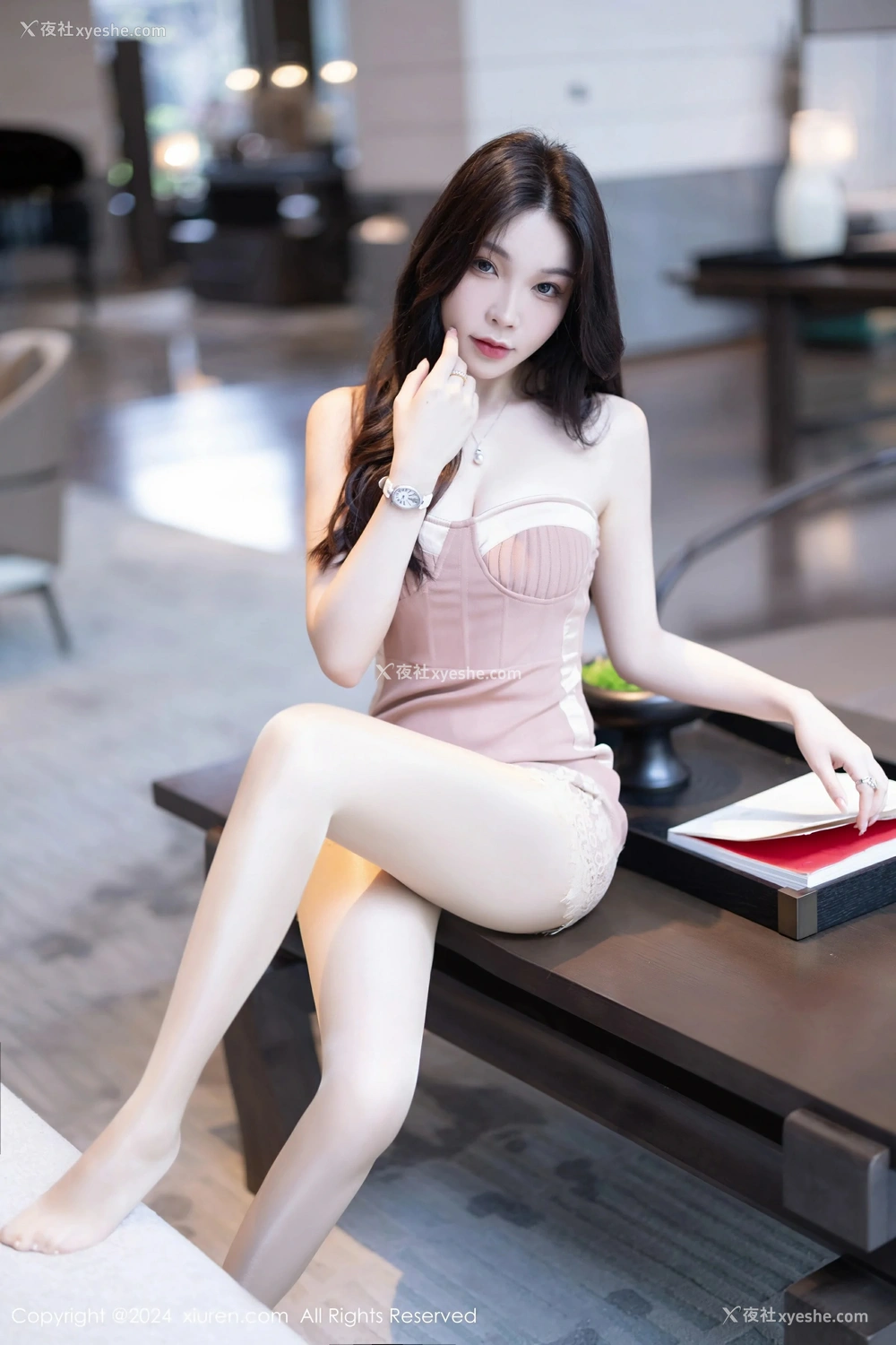 1P - [XiuRen秀人网] No.8713 徐莉芝Booty
