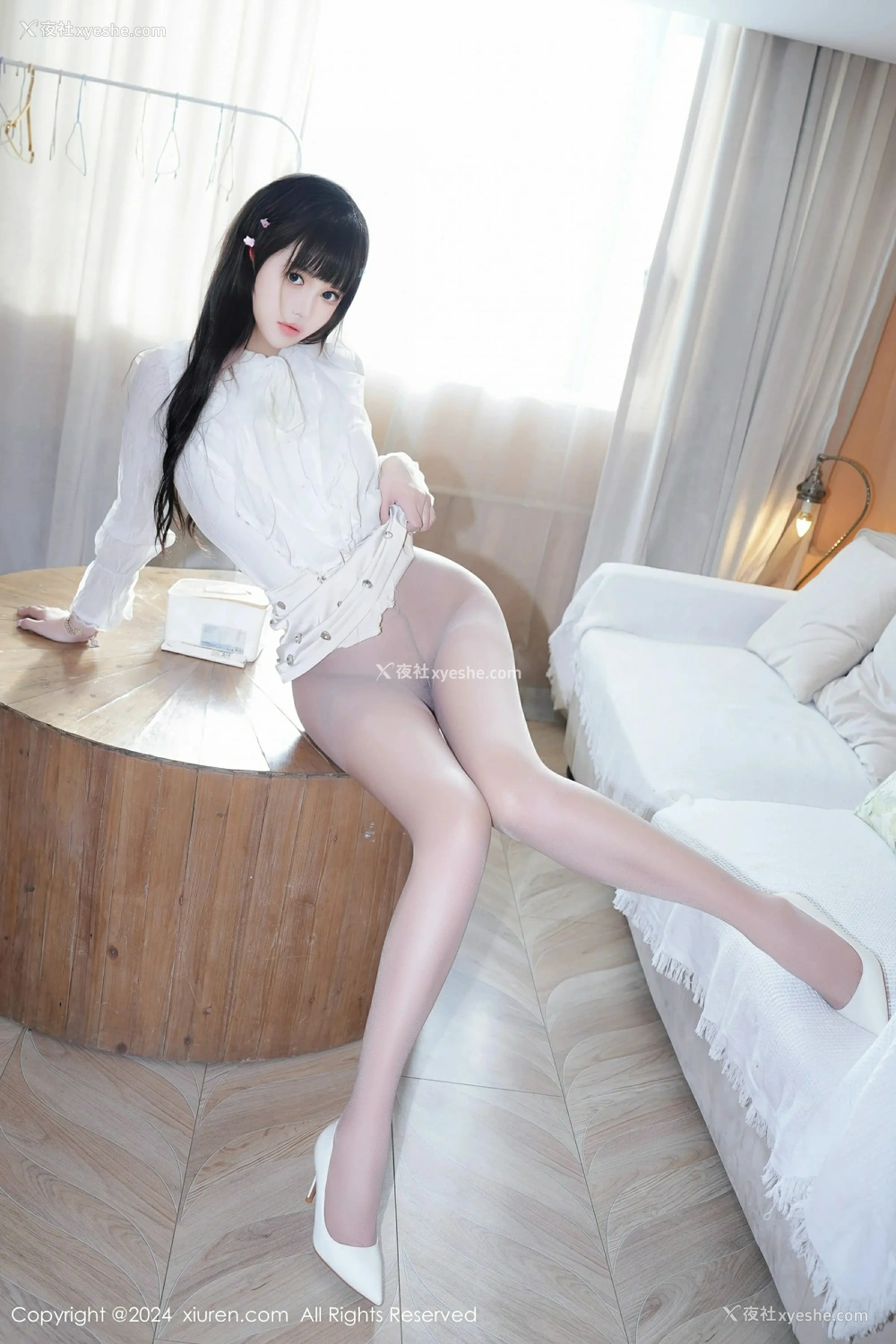 1P - [XiuRen秀人网] No.9142 小兔纯纯