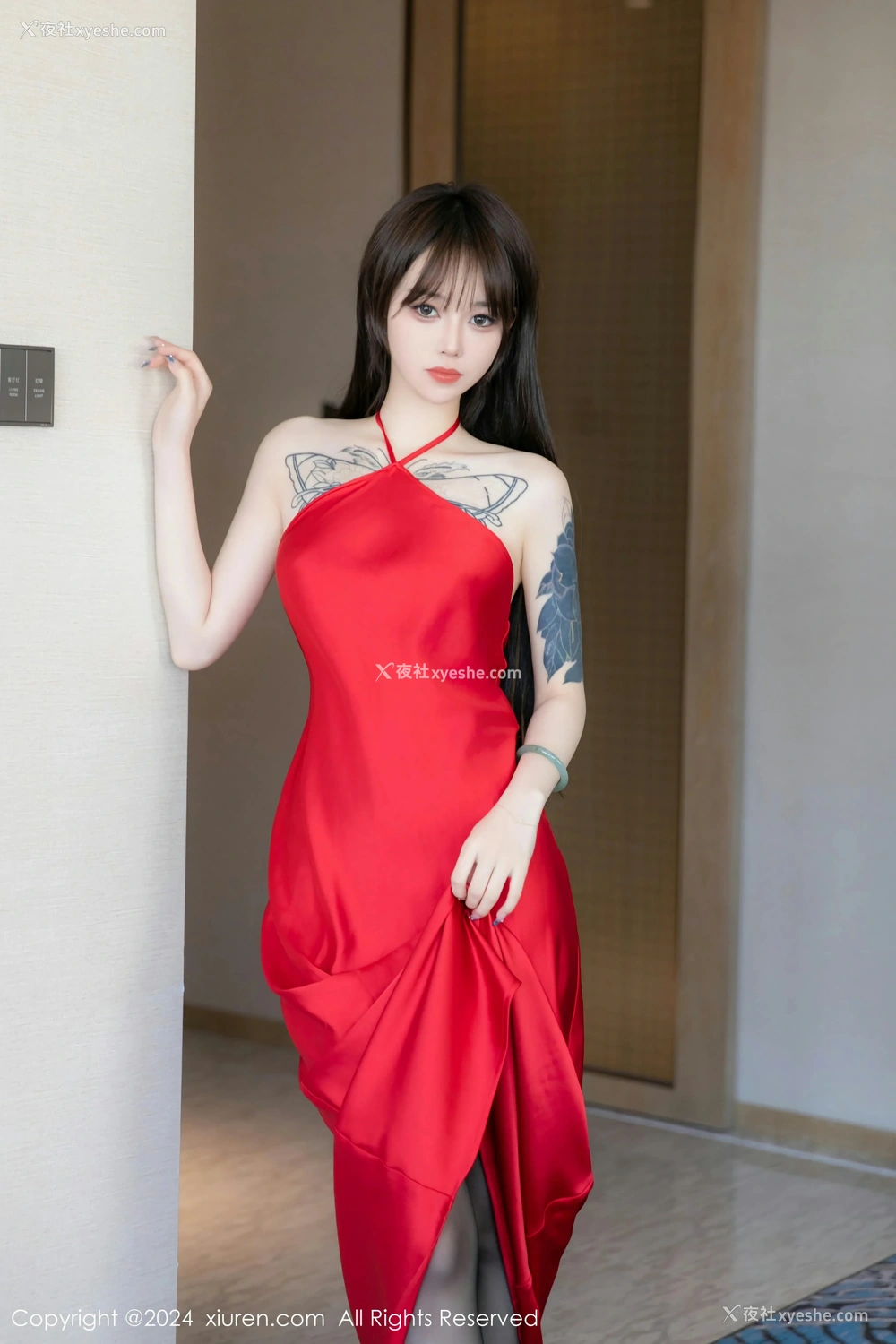 1P - [XiuRen秀人网] No.8630 奶瓶.