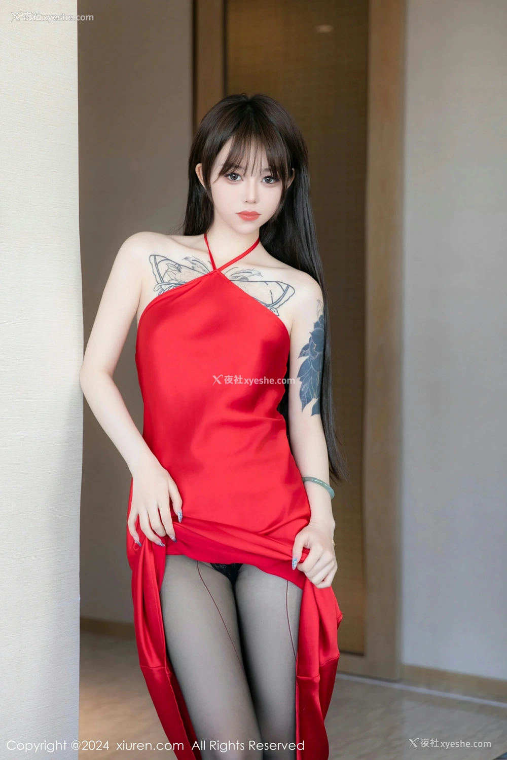 1P - [XiuRen秀人网] No.8630 奶瓶.