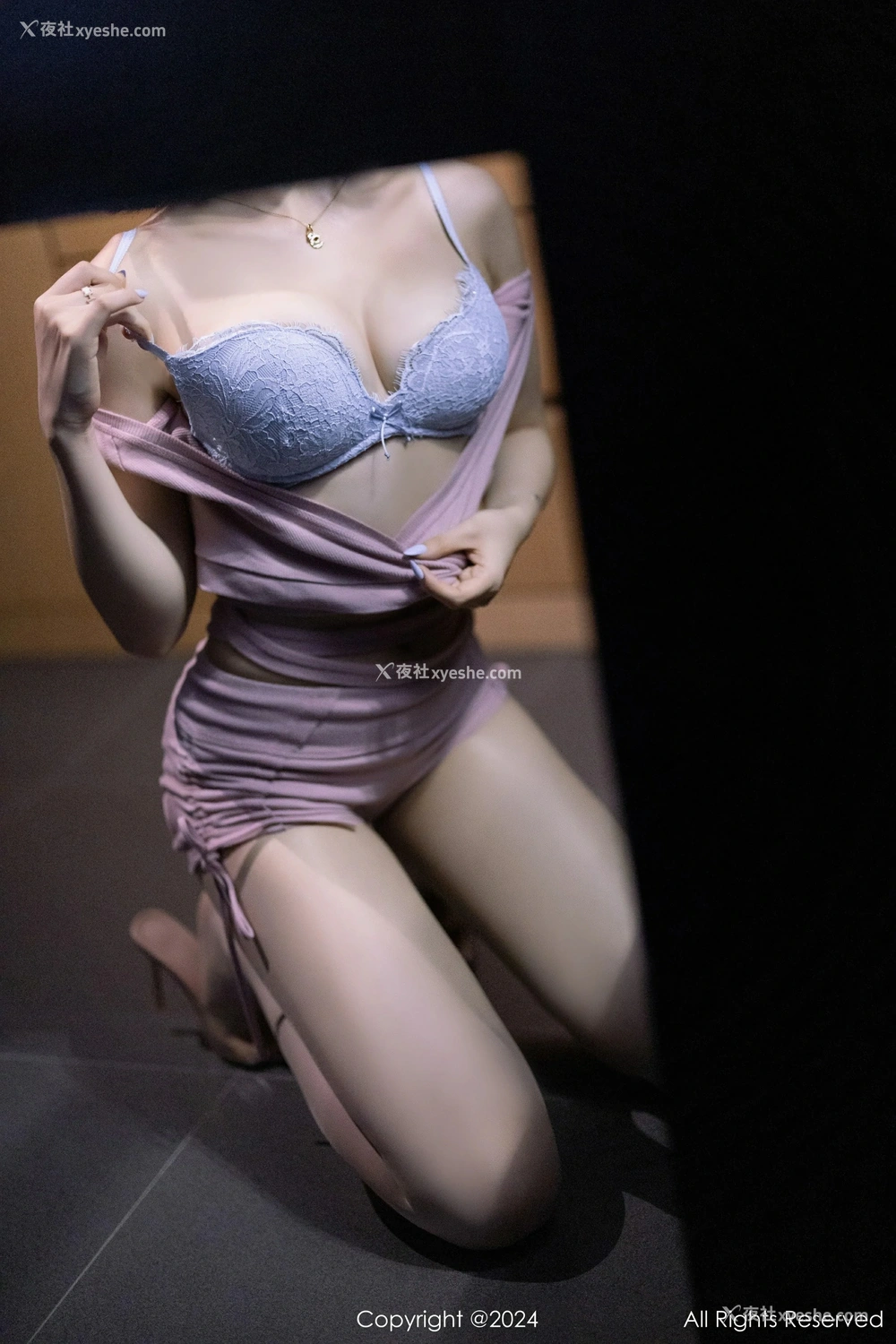 1P - [XiuRen秀人网] No.8836 徐莉芝Booty