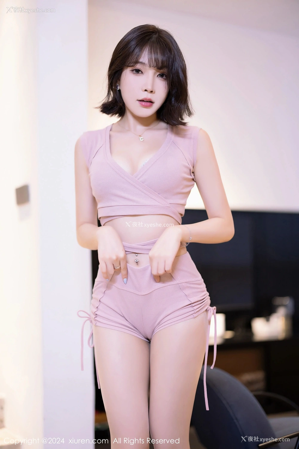 1P - [XiuRen秀人网] No.8836 徐莉芝Booty