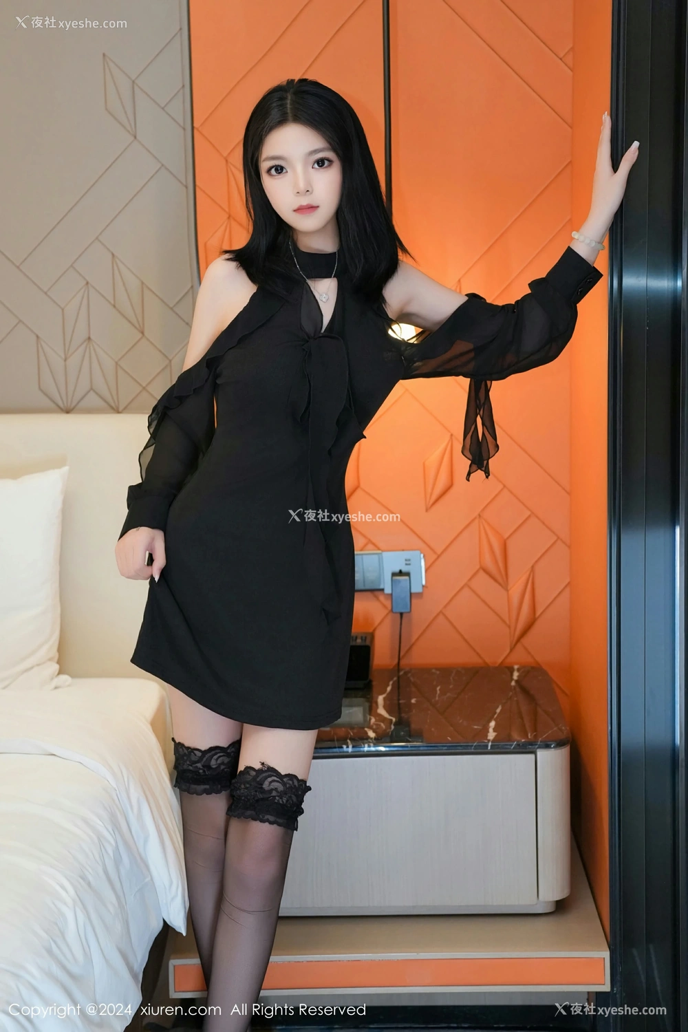 1P - [XiuRen秀人网] No.8651 唐心心