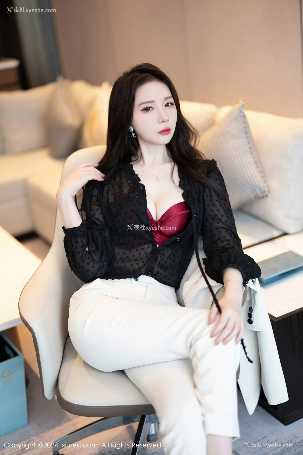 1P - [XiuRen秀人网] No.8354 梦心玥