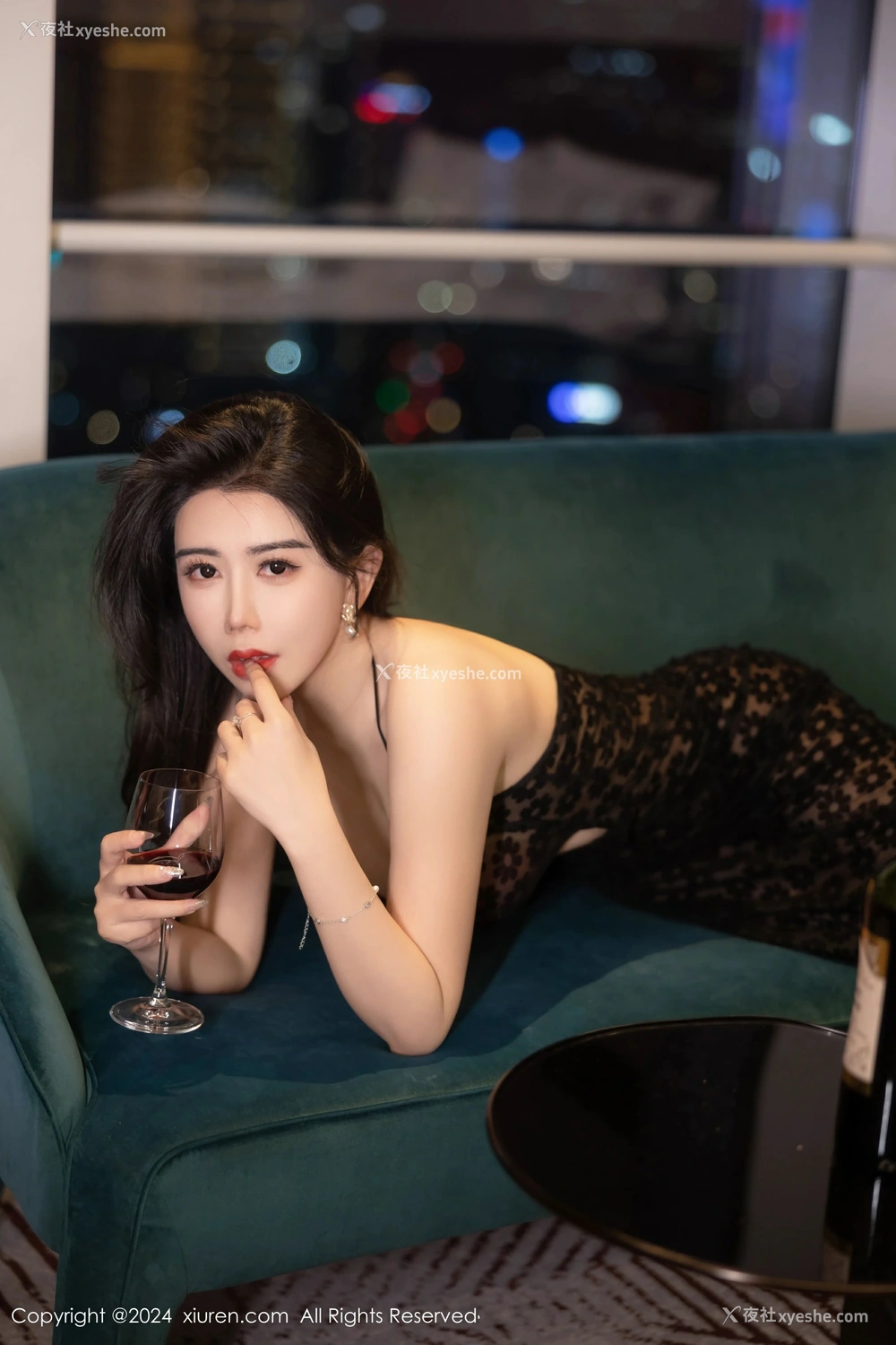 1P - [XiuRen秀人网] No.8355 李若汐