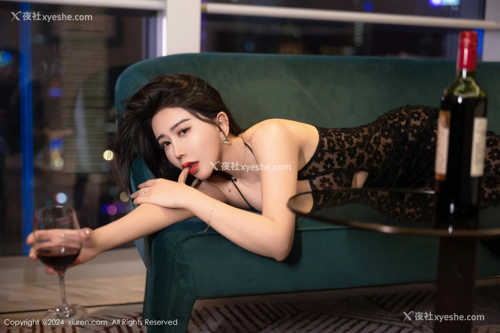 1P - [XiuRen秀人网] No.8355 李若汐