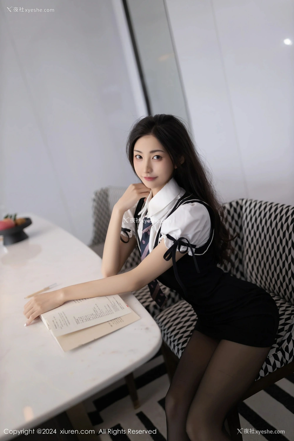1P - [XiuRen秀人网] No.8934 鱼尾fish