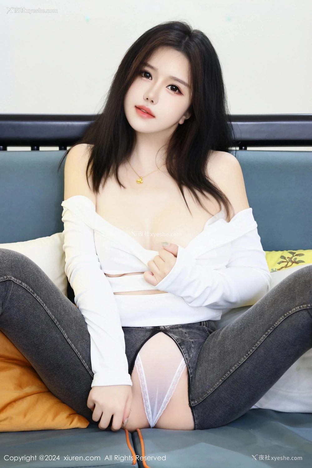 1P - [XiuRen秀人网] No.8853 小薯条nienie