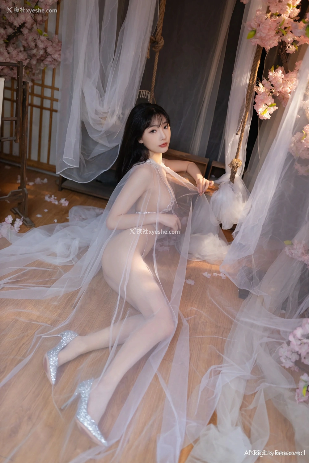 1P - [XiuRen秀人网] No.8807 陆萱萱