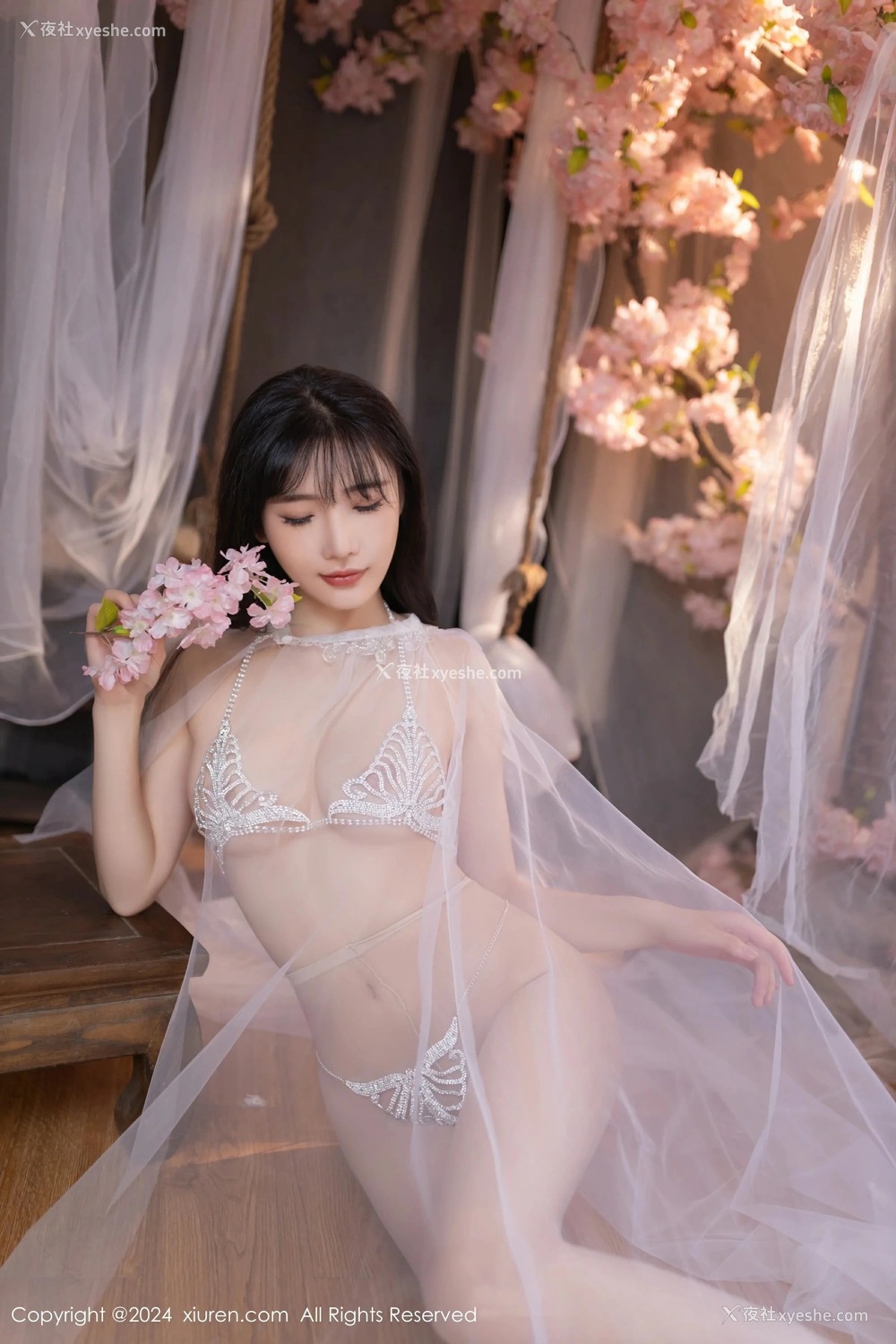 1P - [XiuRen秀人网] No.8807 陆萱萱