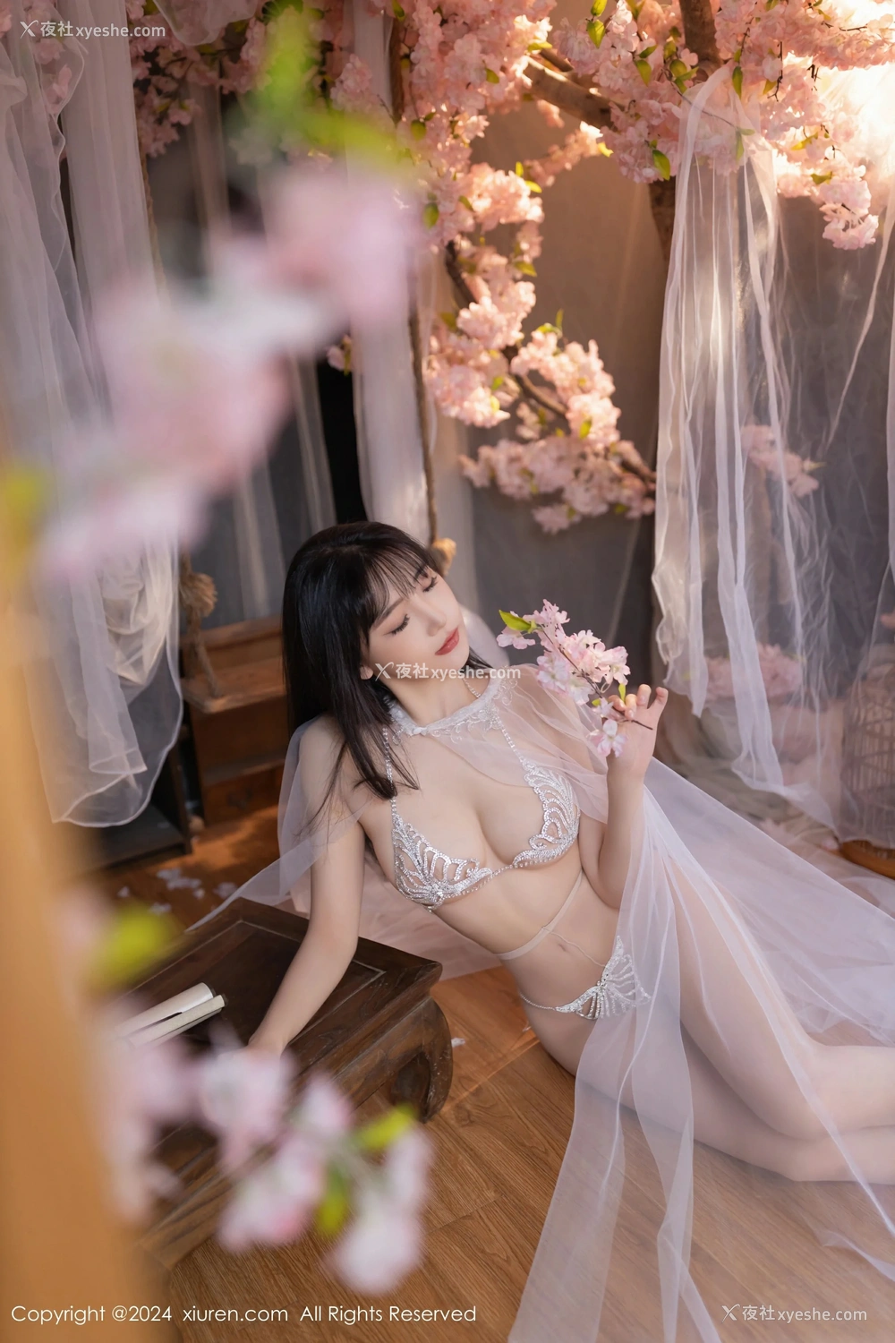 1P - [XiuRen秀人网] No.8807 陆萱萱