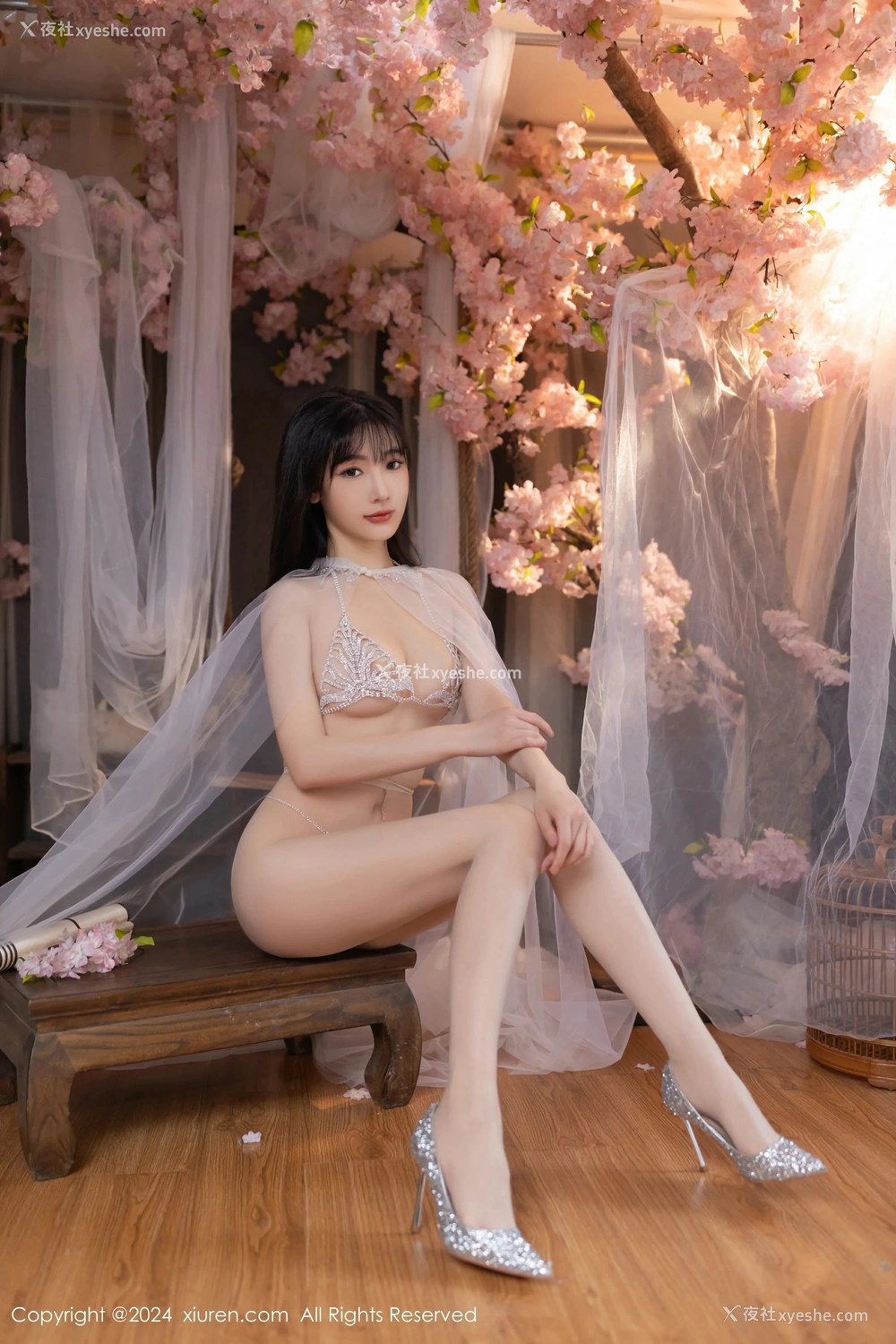1P - [XiuRen秀人网] No.8807 陆萱萱