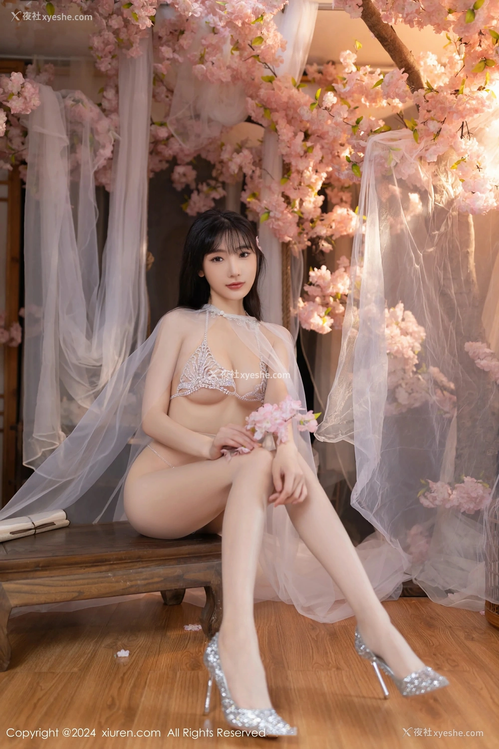 1P - [XiuRen秀人网] No.8807 陆萱萱