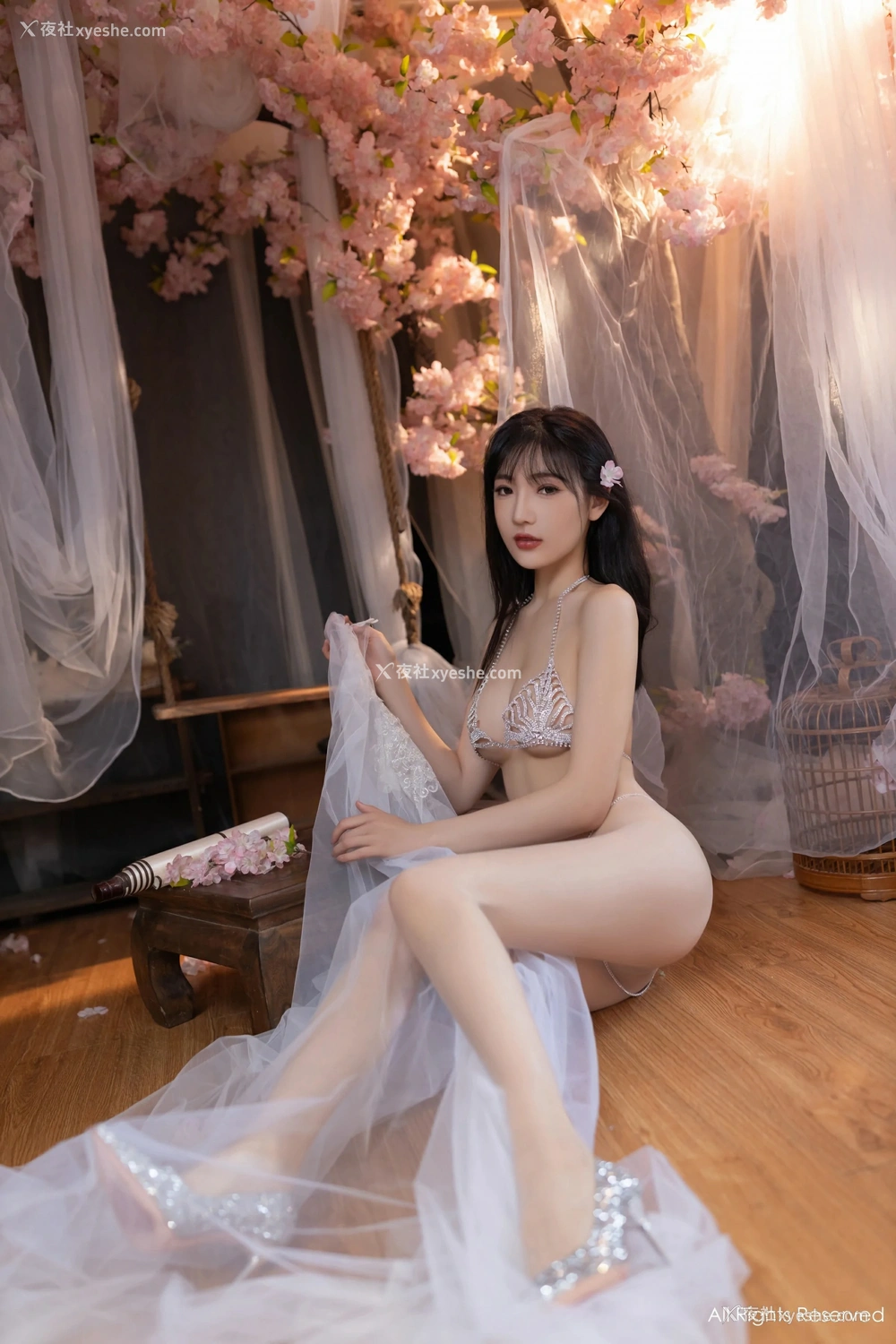 1P - [XiuRen秀人网] No.8807 陆萱萱