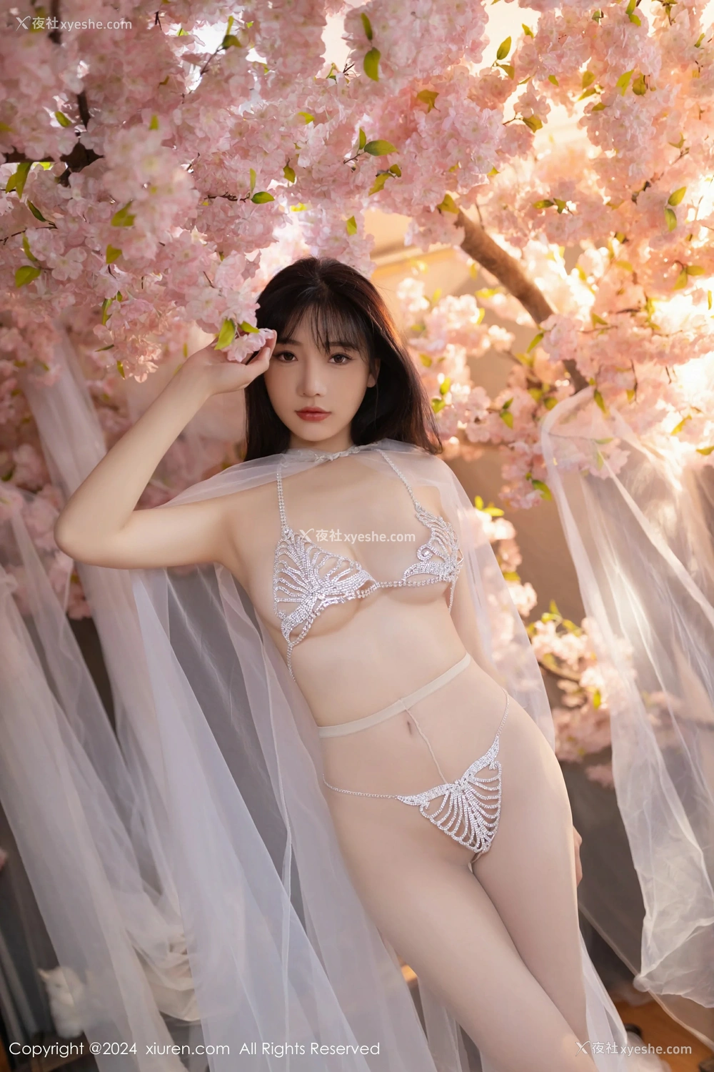 1P - [XiuRen秀人网] No.8807 陆萱萱