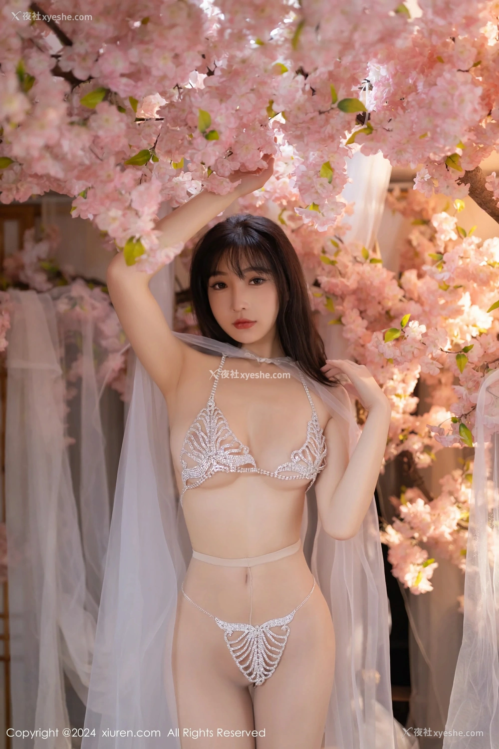 1P - [XiuRen秀人网] No.8807 陆萱萱