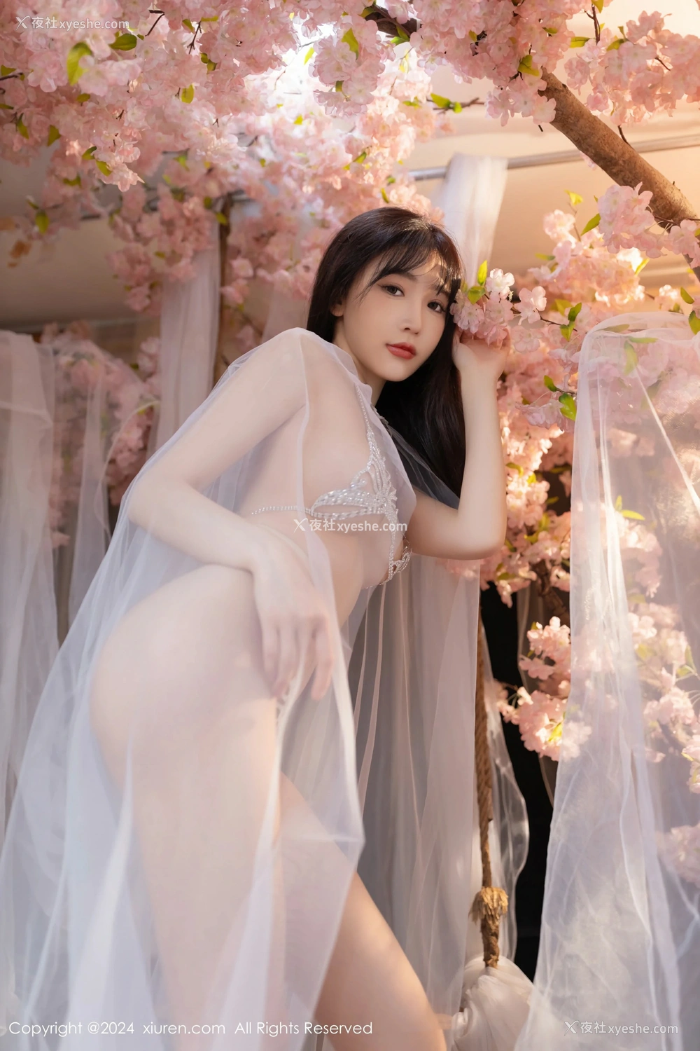 1P - [XiuRen秀人网] No.8807 陆萱萱