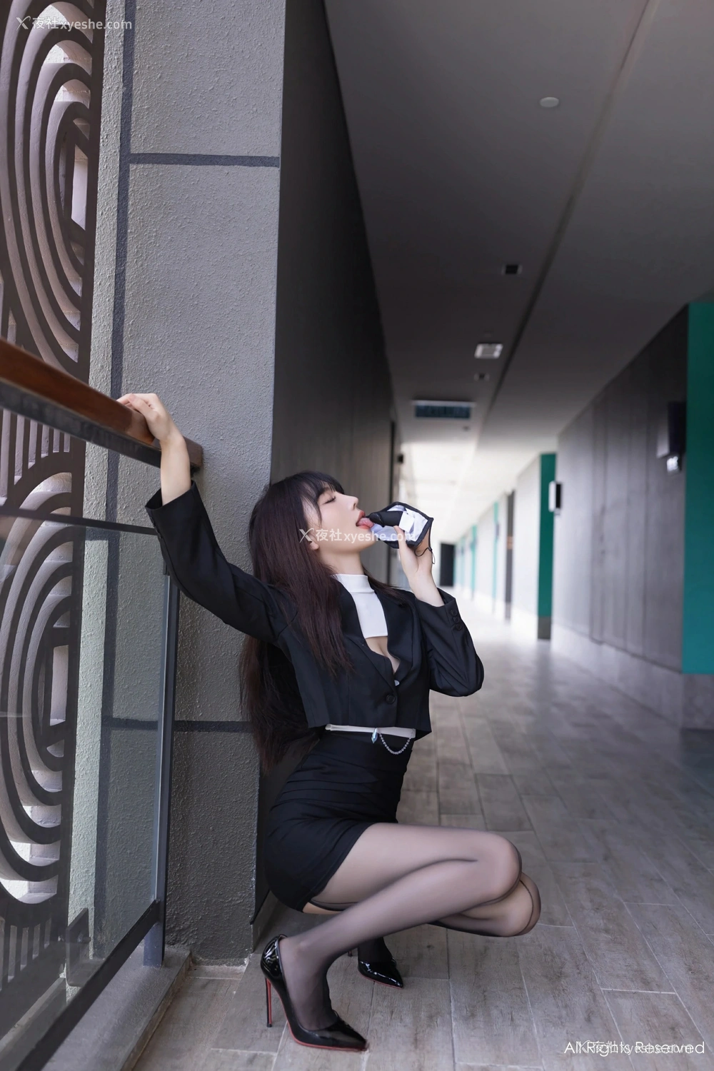 1P - [XiuRen秀人网] No.8627 陆萱萱