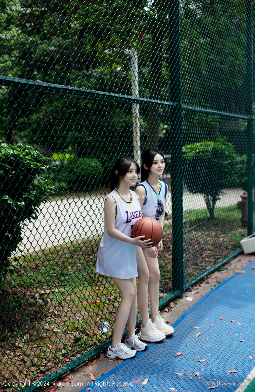 1P - [XiuRen秀人网] No.8744 豆瓣酱