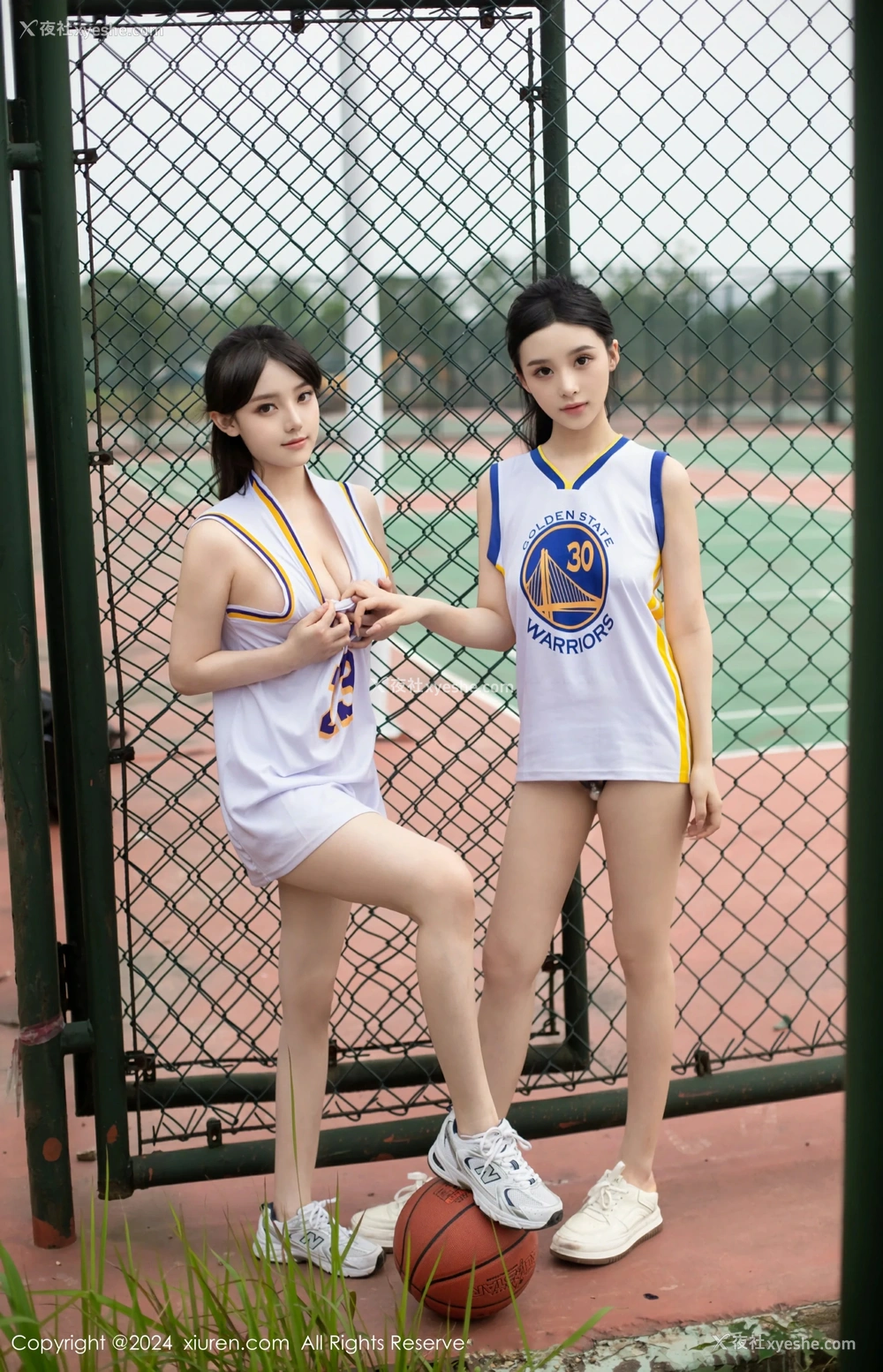 1P - [XiuRen秀人网] No.8744 豆瓣酱