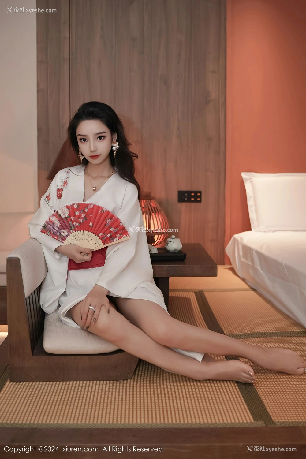 1P - [XiuRen秀人网] No.8367 苏曼兮