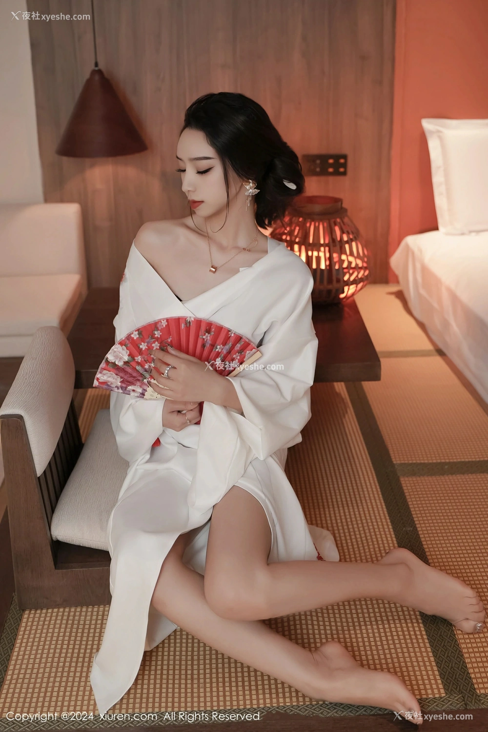 1P - [XiuRen秀人网] No.8367 苏曼兮