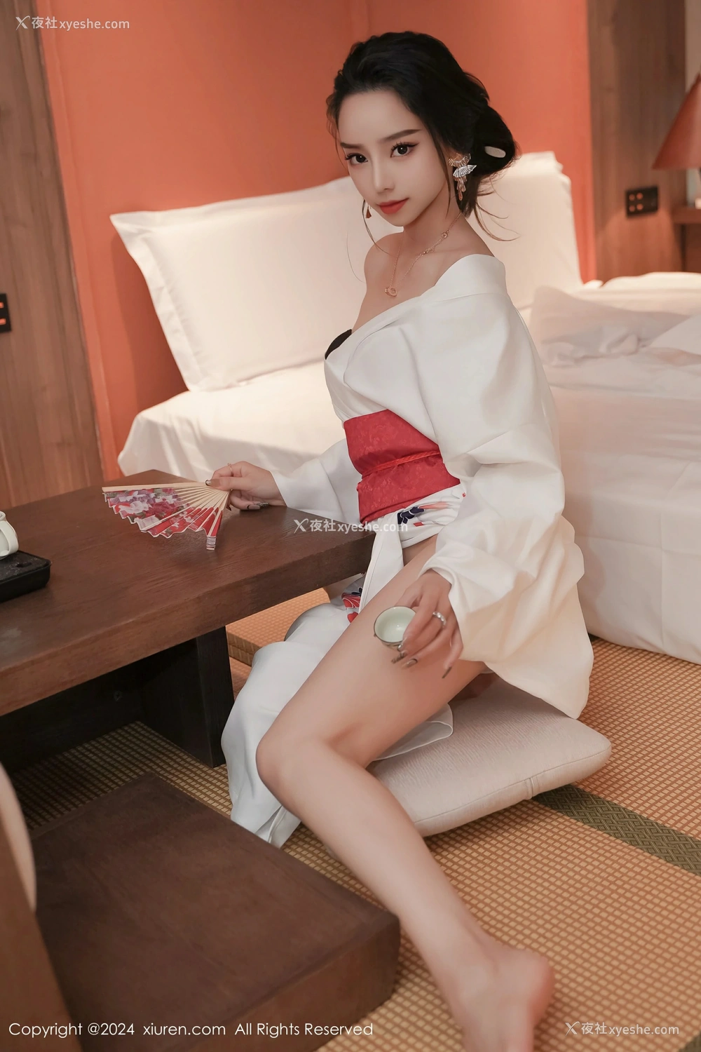 1P - [XiuRen秀人网] No.8367 苏曼兮
