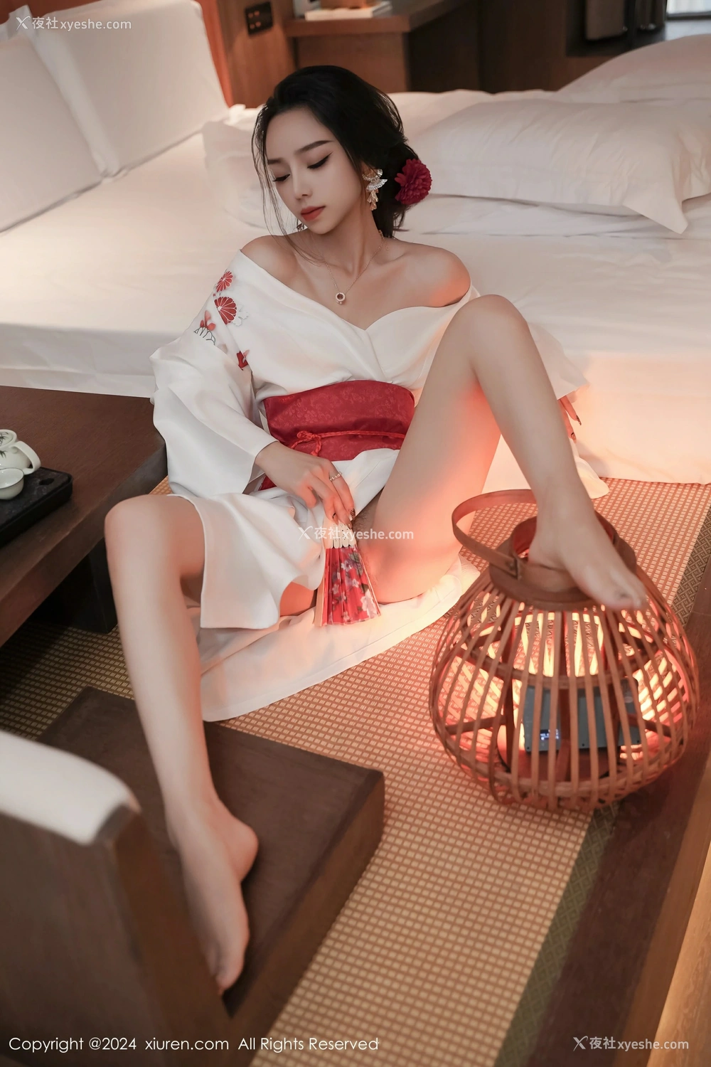 1P - [XiuRen秀人网] No.8367 苏曼兮