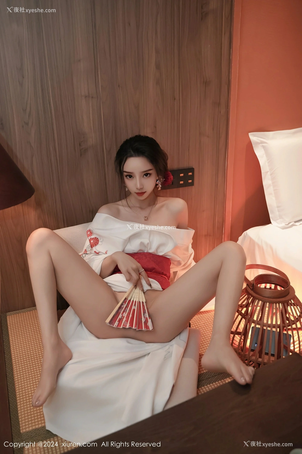1P - [XiuRen秀人网] No.8367 苏曼兮