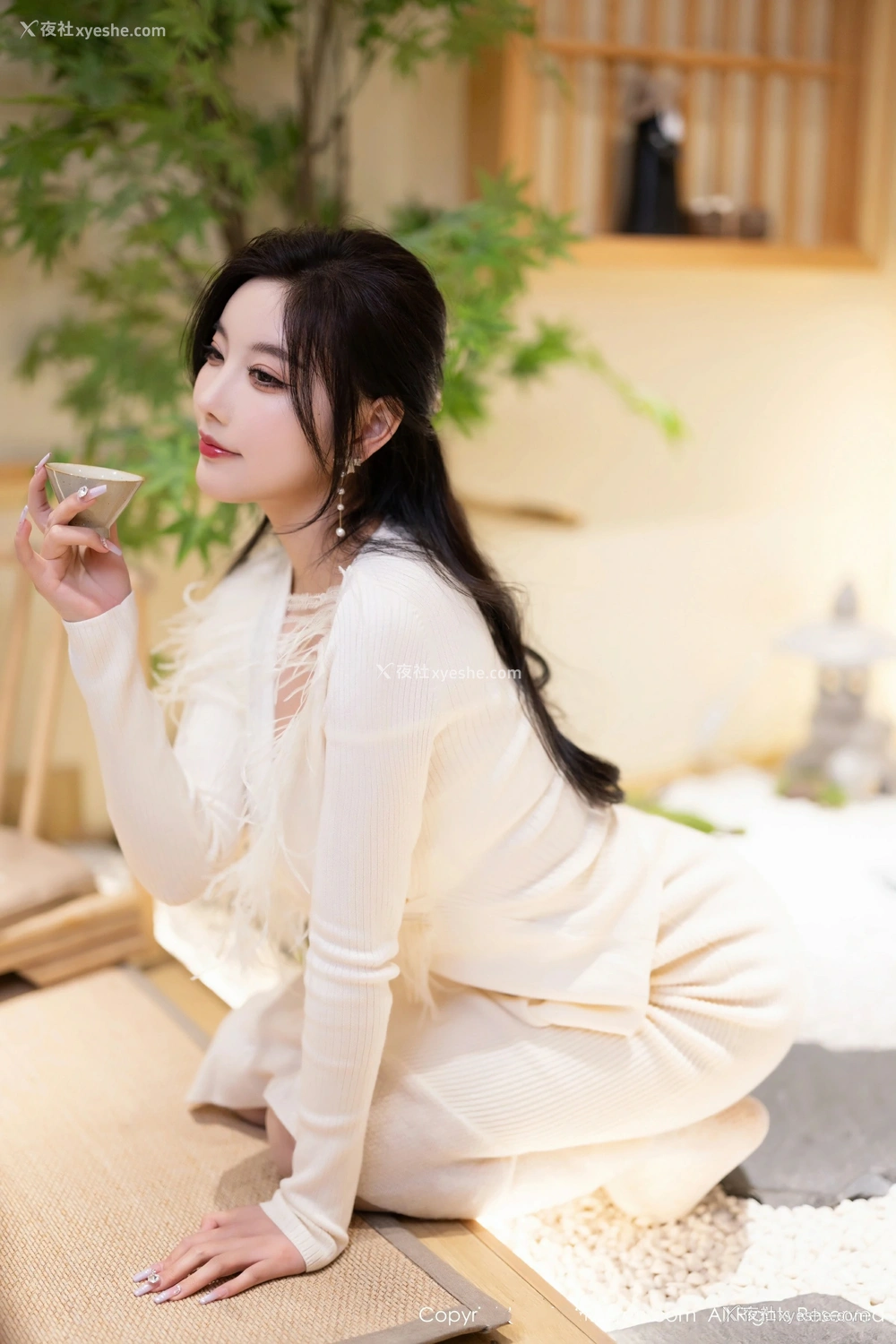 1P - [XiuRen秀人网] No.8363 杨晨晨Yome